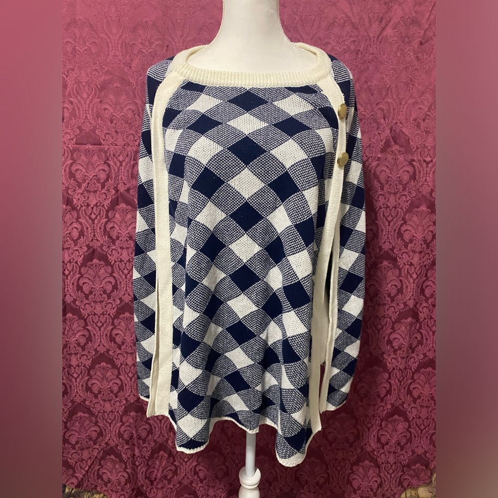 Gingham knitted cape